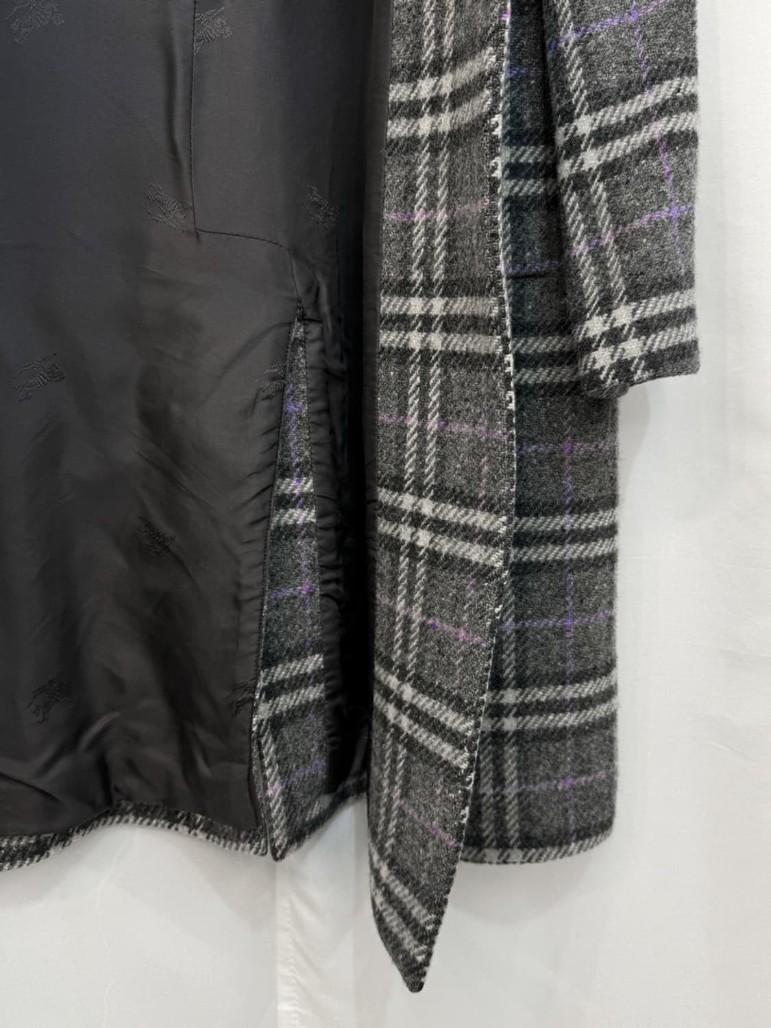 버버리 울 100% 그레이 노바체크 하이넥 롱 코트 상품이미지5