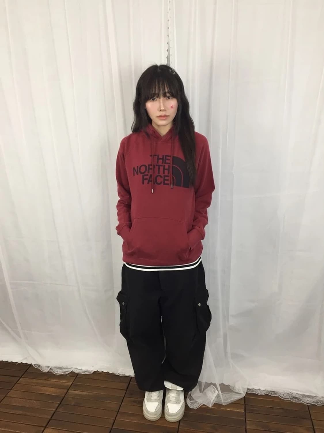 The North Face Burgundy Logo Hoodie 상품이미지1