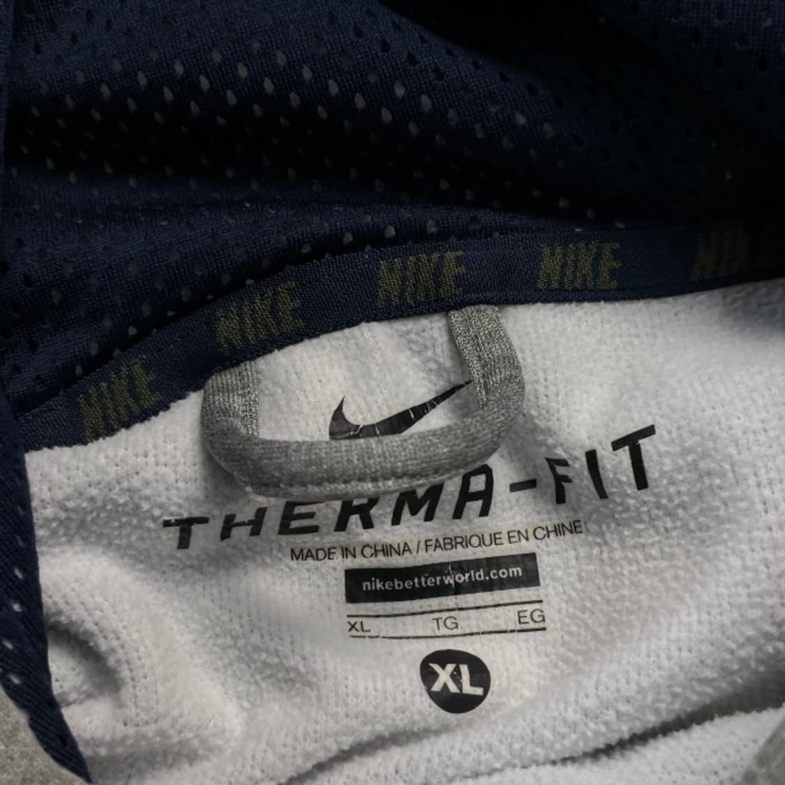 105 나이키 써마핏 후드티 상품이미지3