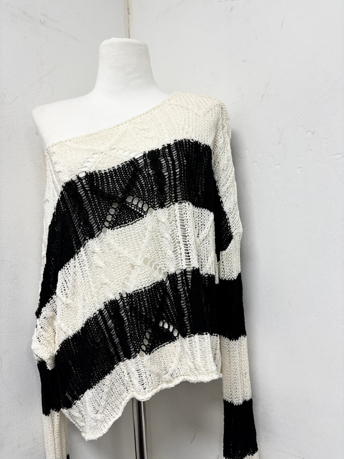 “Vintage” 00’s Off-Shoulder Stripe Knit  상품이미지8