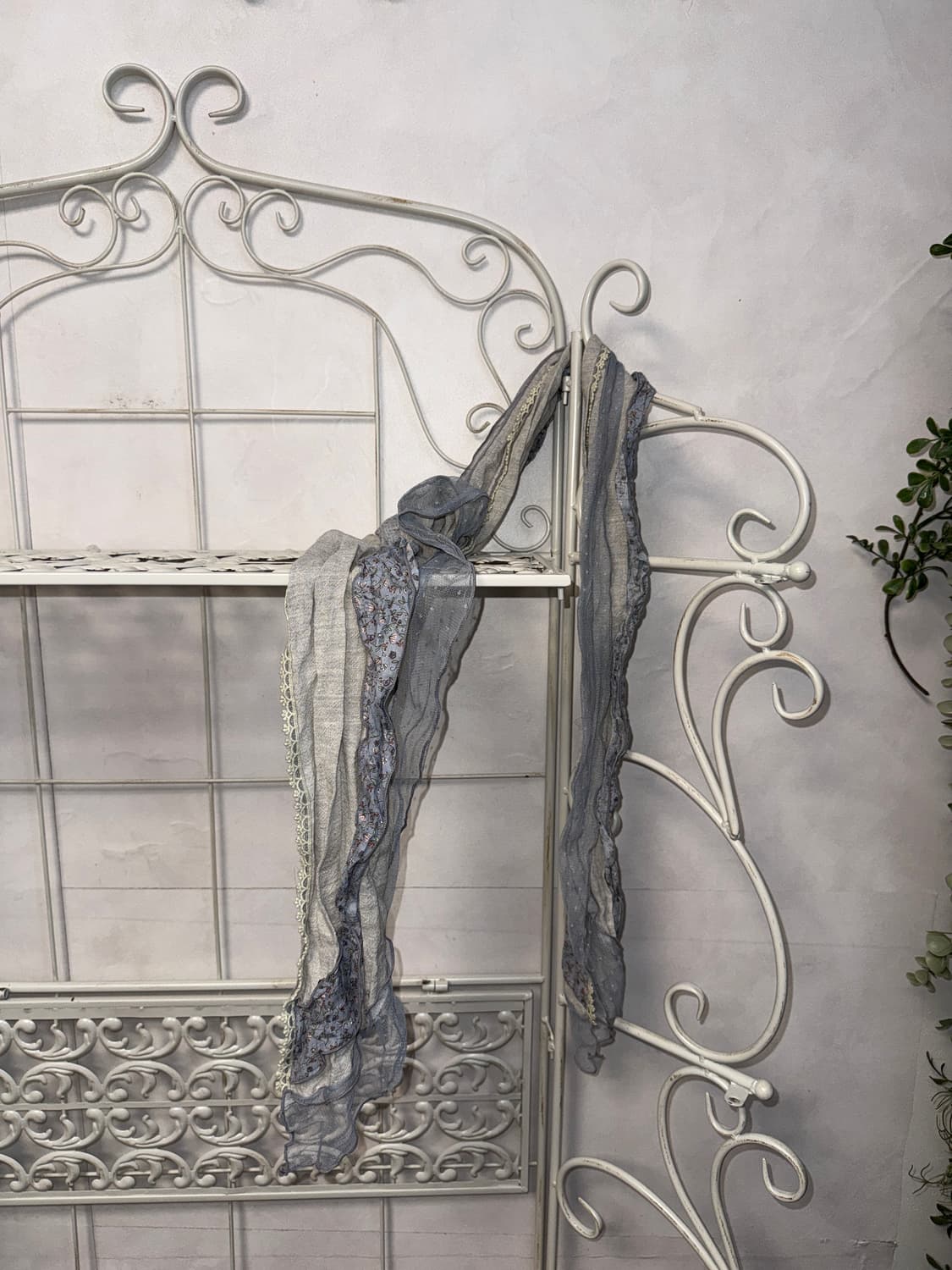 Mute blue gray floral dot scarf 상품이미지4