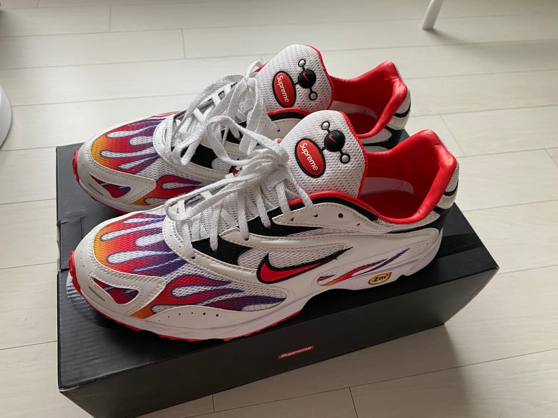 나이키 x 슈프림 줌 스트릭 스펙트럼 플러스 화이트 285 상품이미지1