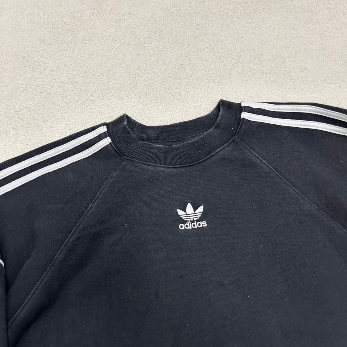 Adidas Black Center Logo Sweatshirt  상품이미지5