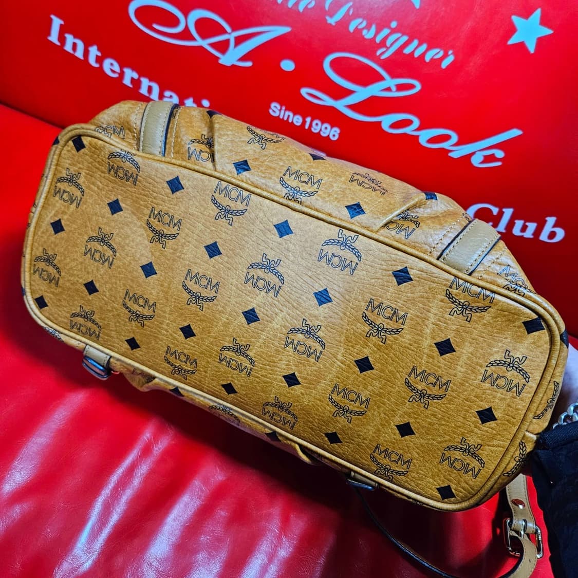 엠씨엠(MCM) 비세토스 숄더 크로스백 상품이미지3