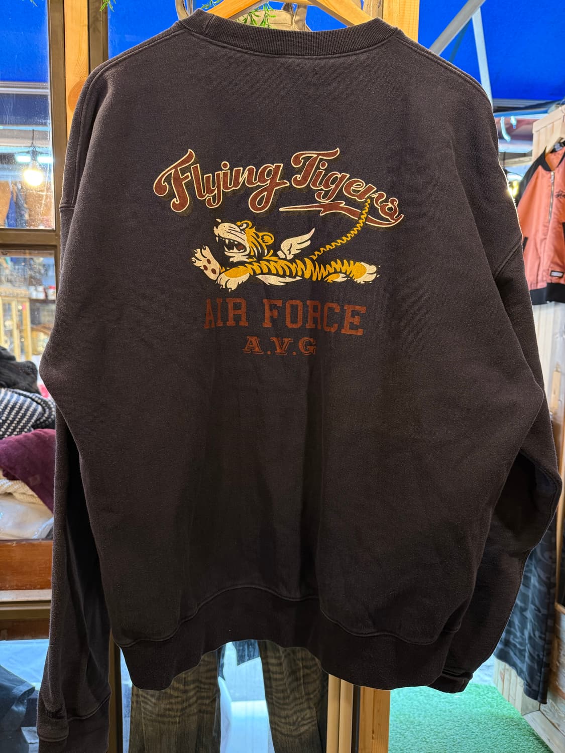 아웃스탠딩 플라잉타이거 맨투맨 상품이미지3