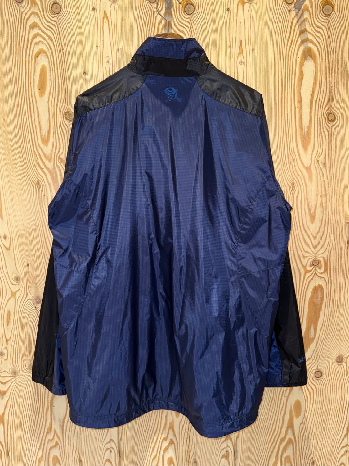 마운틴 하드웨어 윈드브레이커  상품이미지2