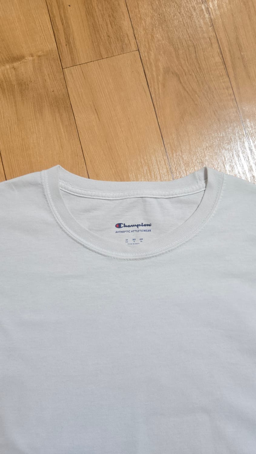 챔피언 자수 로고 화이트 반팔 티셔츠 상품이미지4