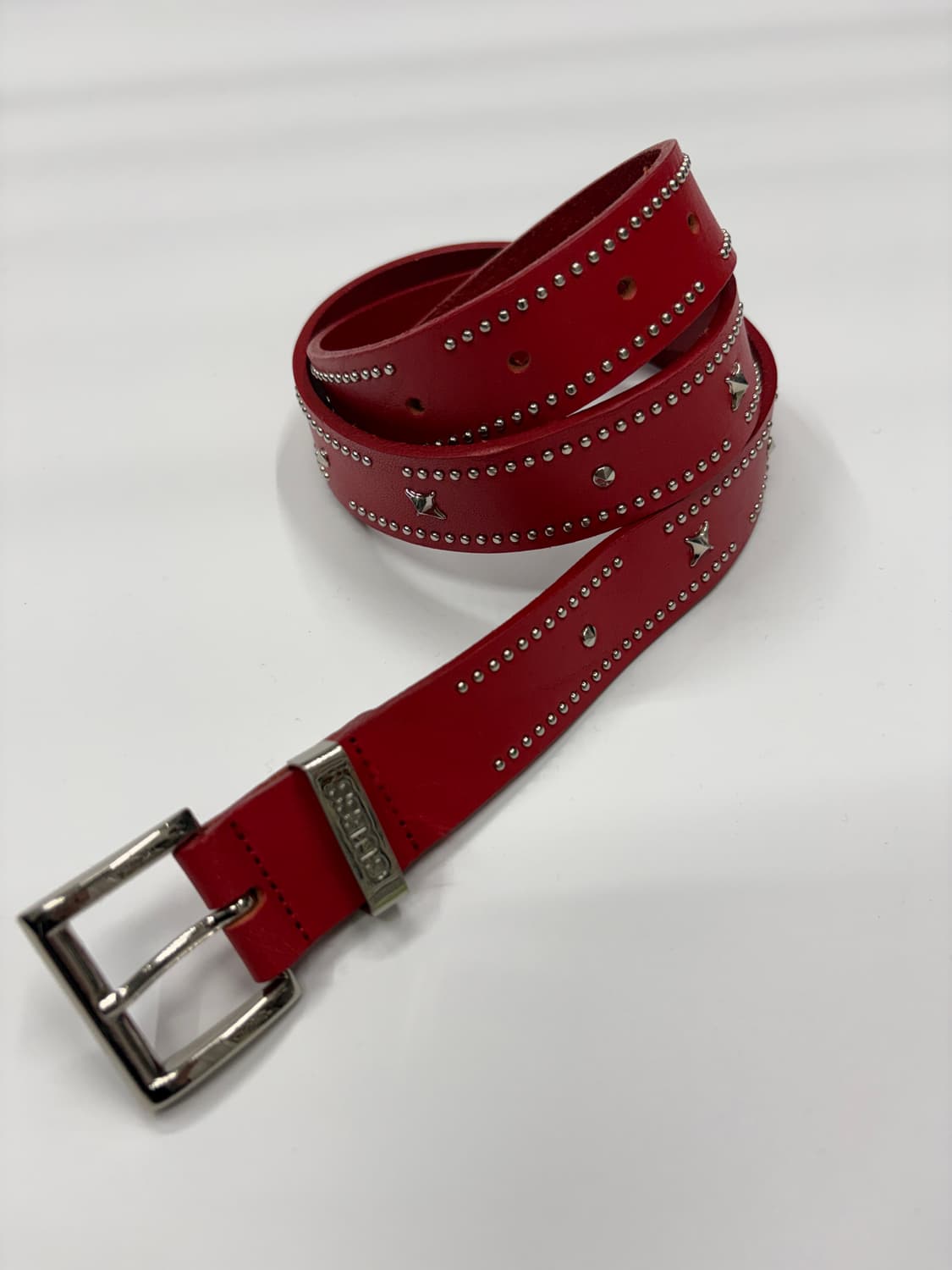 GUESS 게스 빈티지 레드 스터드 레더 벨트 상품이미지1