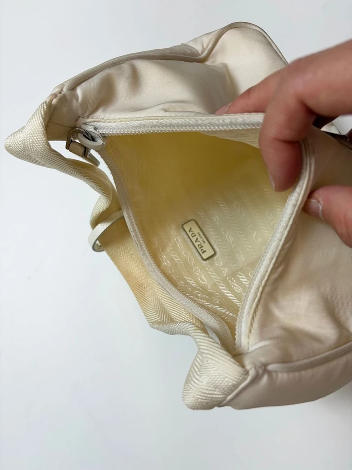 프라다 리에디션 2000 나일론 미니 호보백 Q1532 상품이미지6