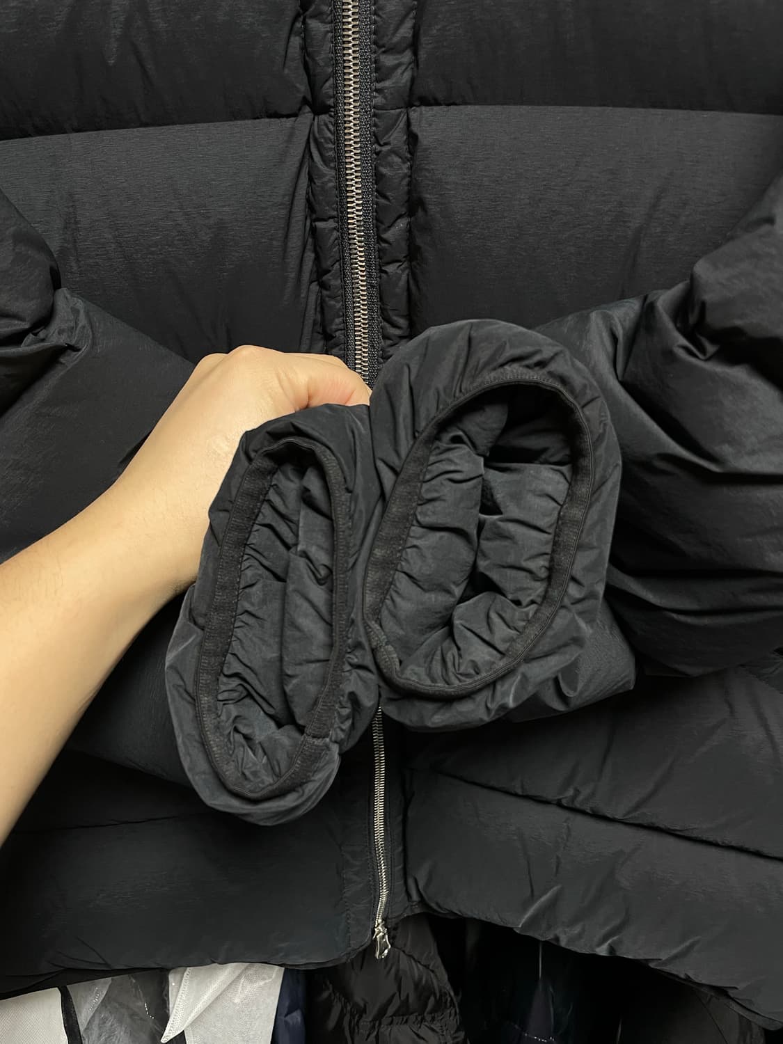 [M사이즈] 24FW 스톤아일랜드 심리스 나일론 다운 패딩 자켓 상품이미지4