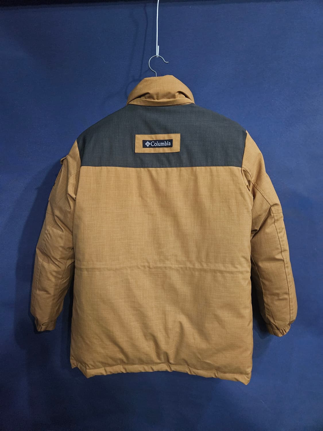 콜롬비아 옴니히트 카멜컬러 남성 100 구스다운 대장급 패딩  상품이미지2