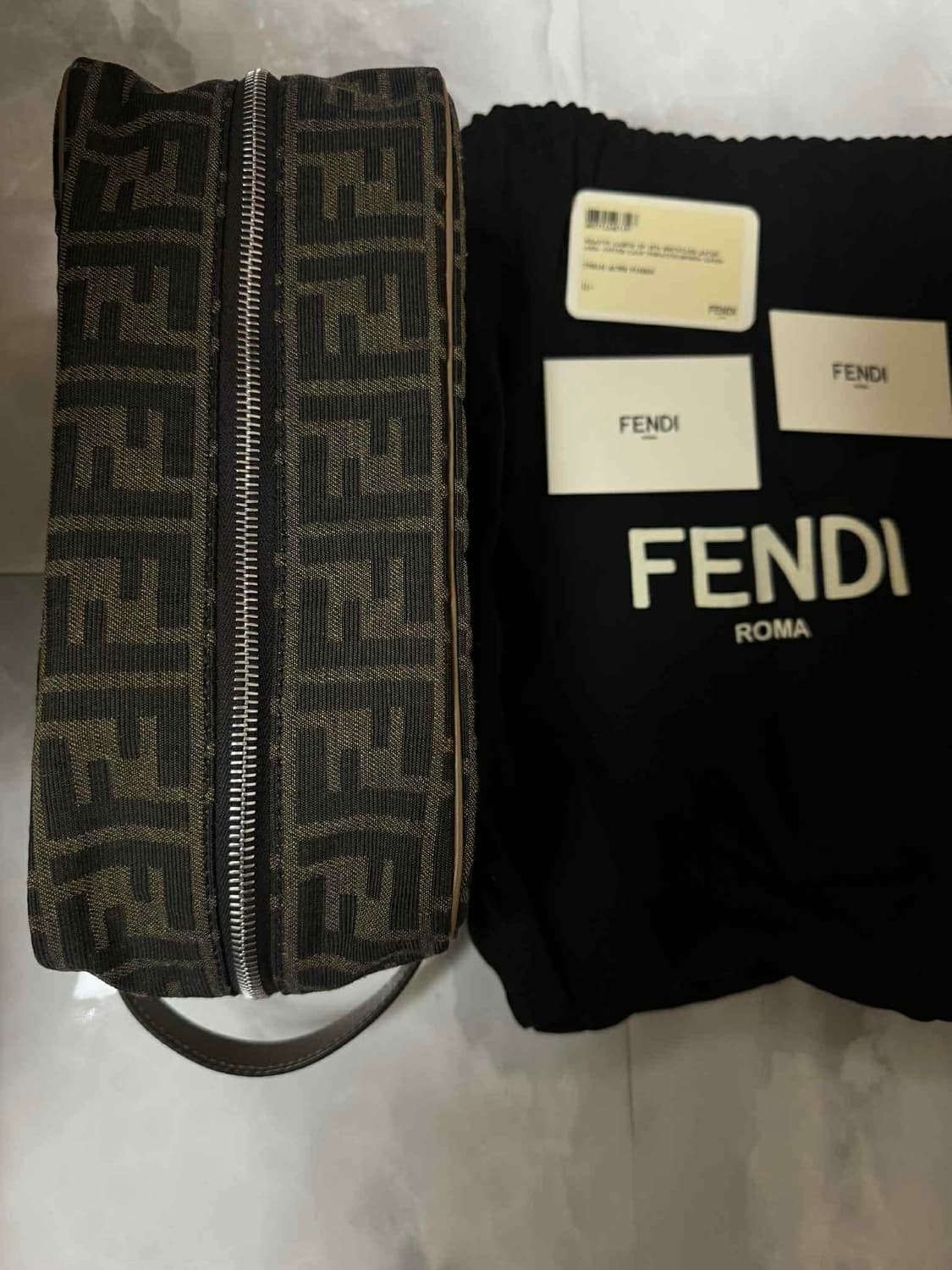 펜디 FF 로고 파우치 상품이미지5