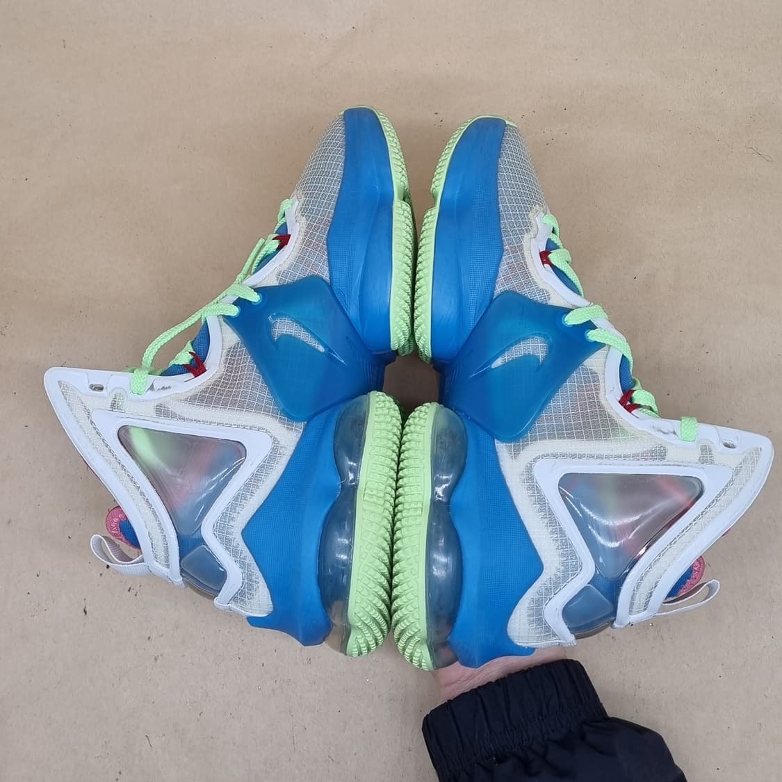 나이키 르브론19 농구화 235 상품이미지5