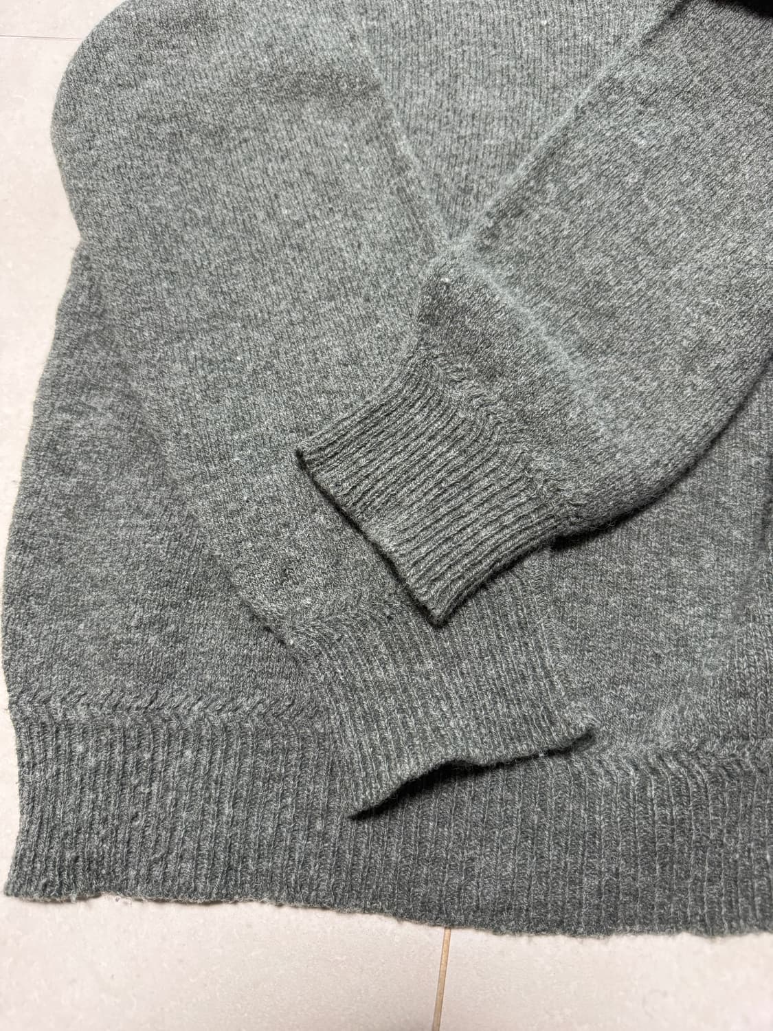 르메르 v neck 니트 스웨터 상품이미지4