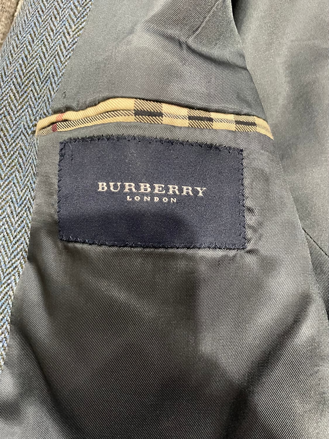 Burberry 버버리 헤링본 남성 자켓 38 정품 상품이미지4