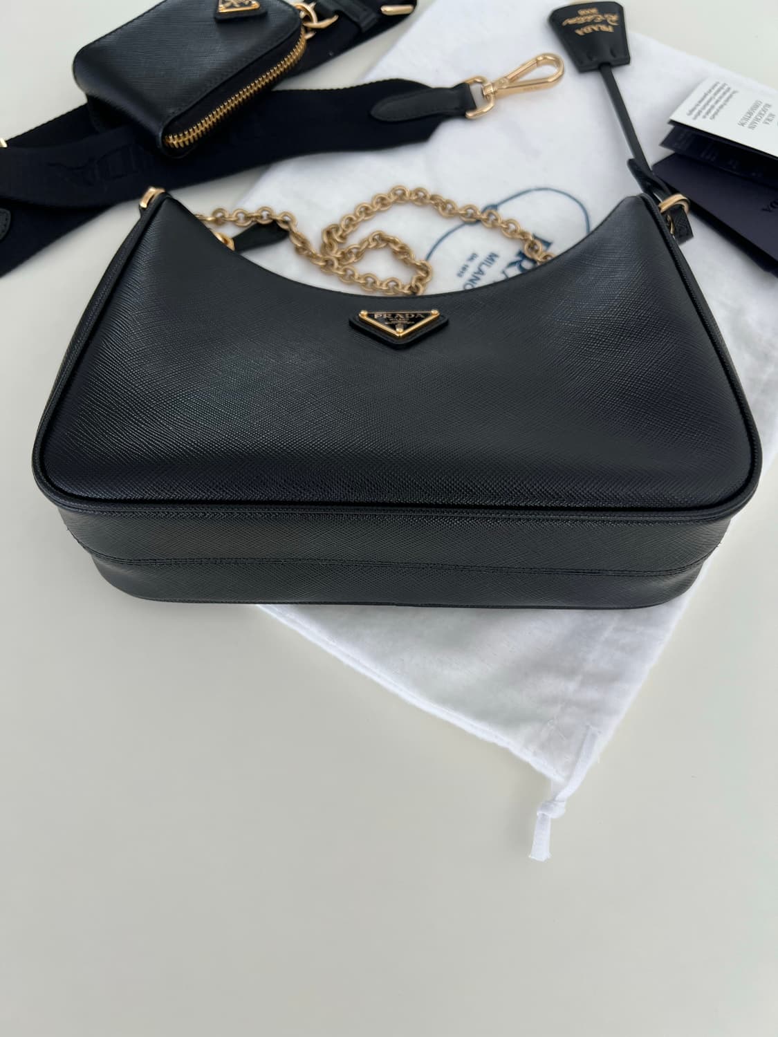 프라다 리에디션 사피아노 멀티 호보백 상품이미지4