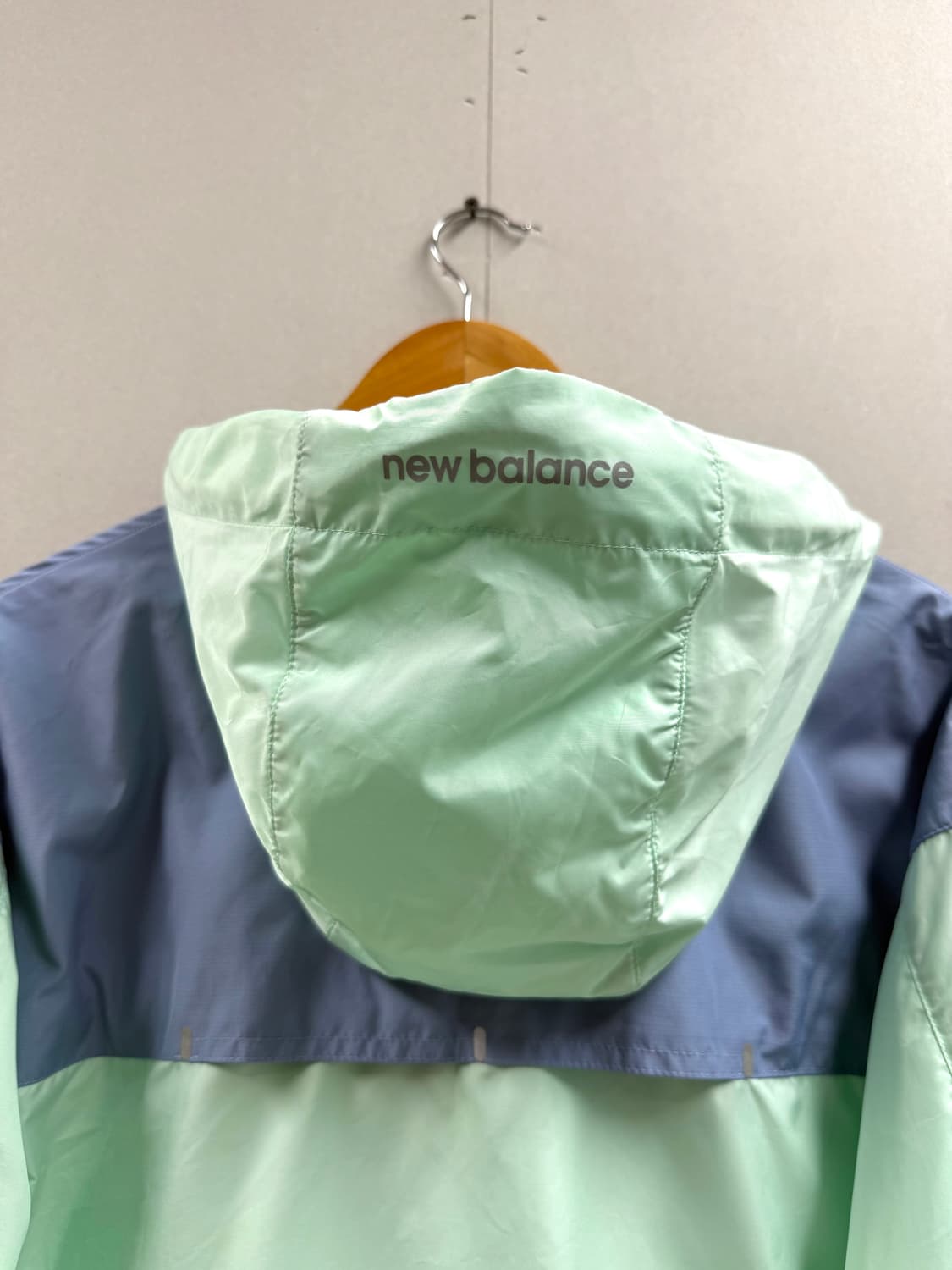 남성 95 / 뉴발란스 트레이닝 경량 바람막이  상품이미지7