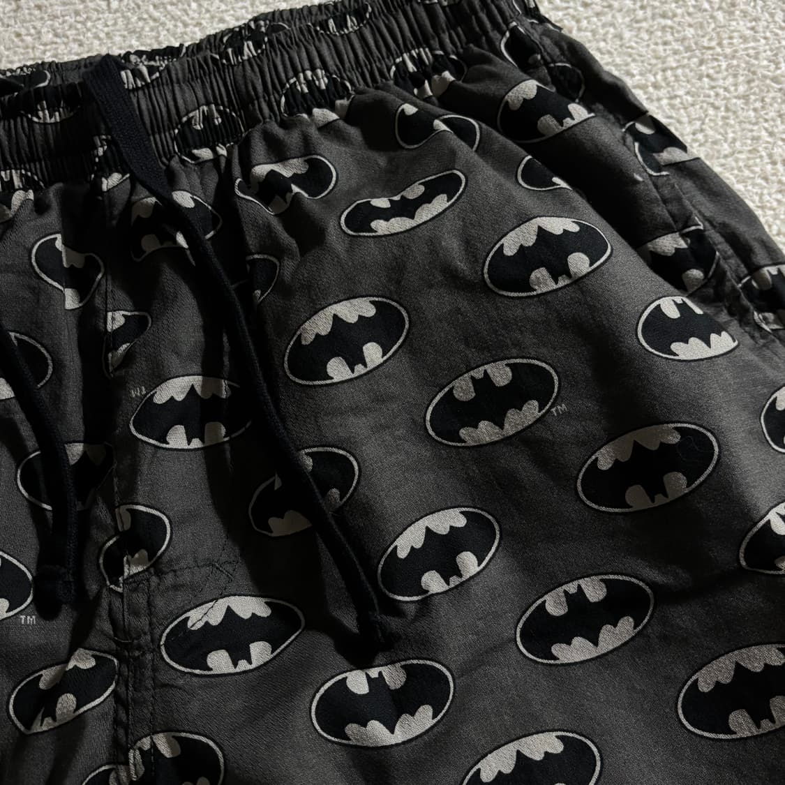 유니클로x배트맨 올드스쿨스트릿 하프팬츠 반바지 상품이미지2