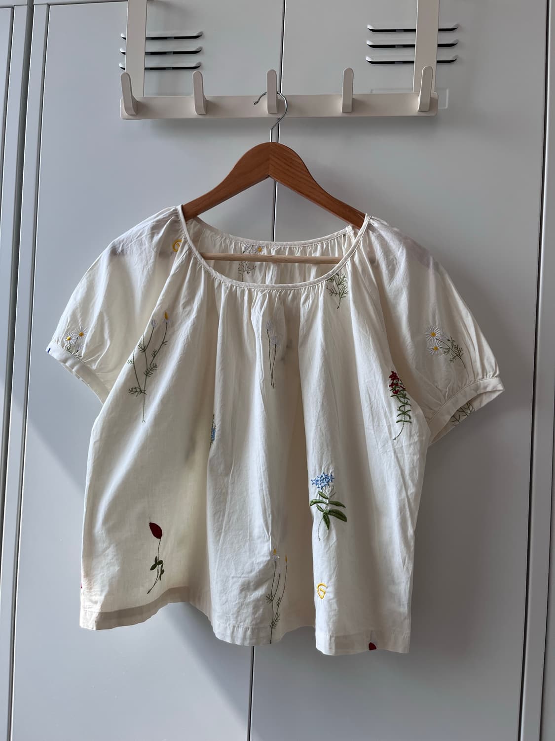 Colorer 꽃 자수 아이보리 반팔 블라우스 상품이미지6