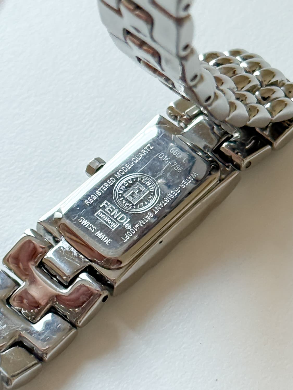 펜디 스퀘어 브레이슬릿 시계 상품이미지7