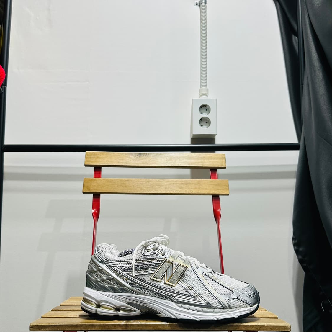 265) 뉴발란스 운동화 남성 남자 1906R 화이트 실버 스니커즈 상품이미지1