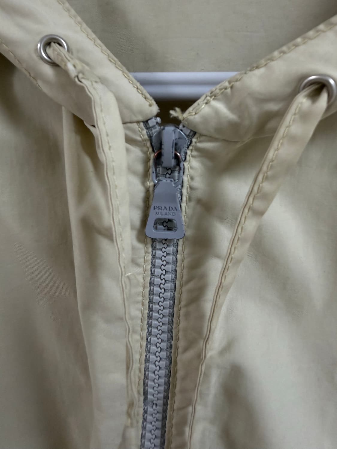 프라다 빈티지 윈드브레이커 상품이미지3