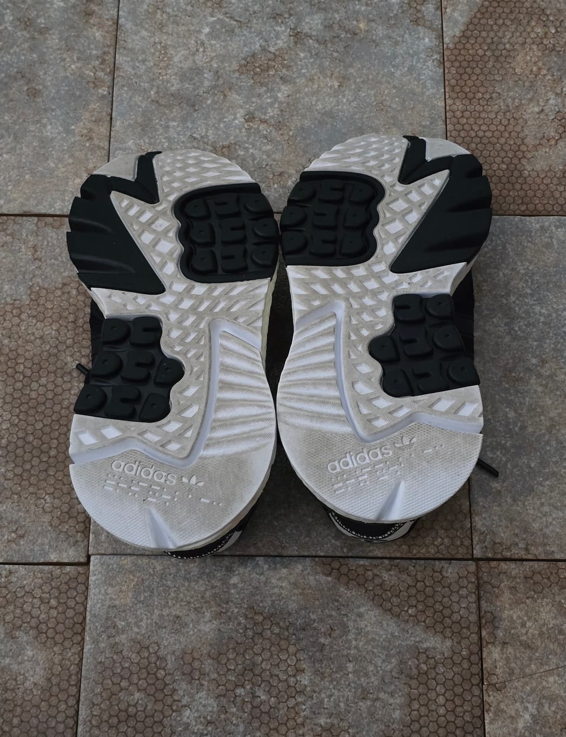 (225)아디다스 나이트 조거 블랙 카본  상품이미지8