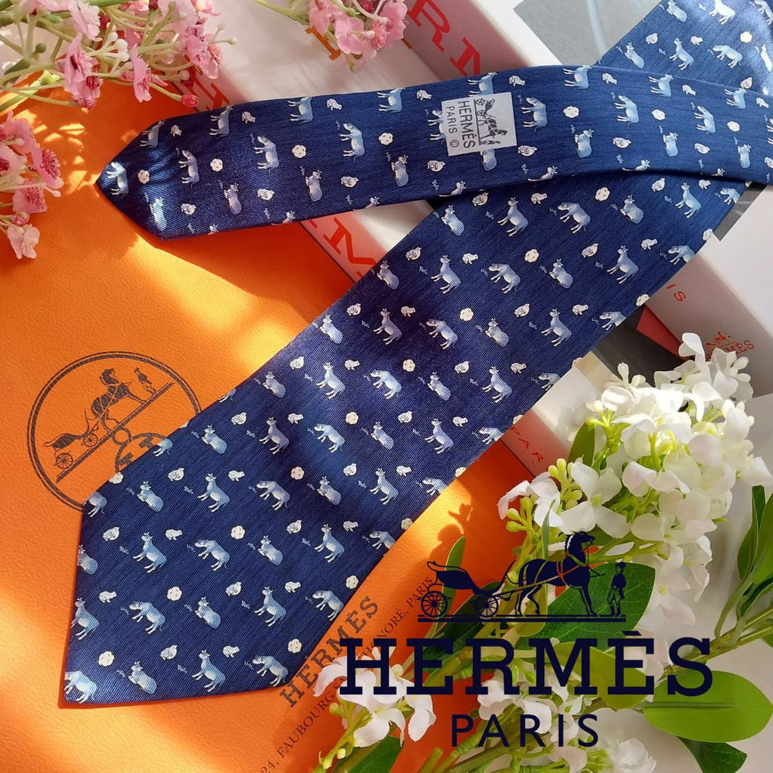 에르메스 네이비 동물 모티브 넥타이 9.5cm A+~A등급 K2467
 상품이미지1