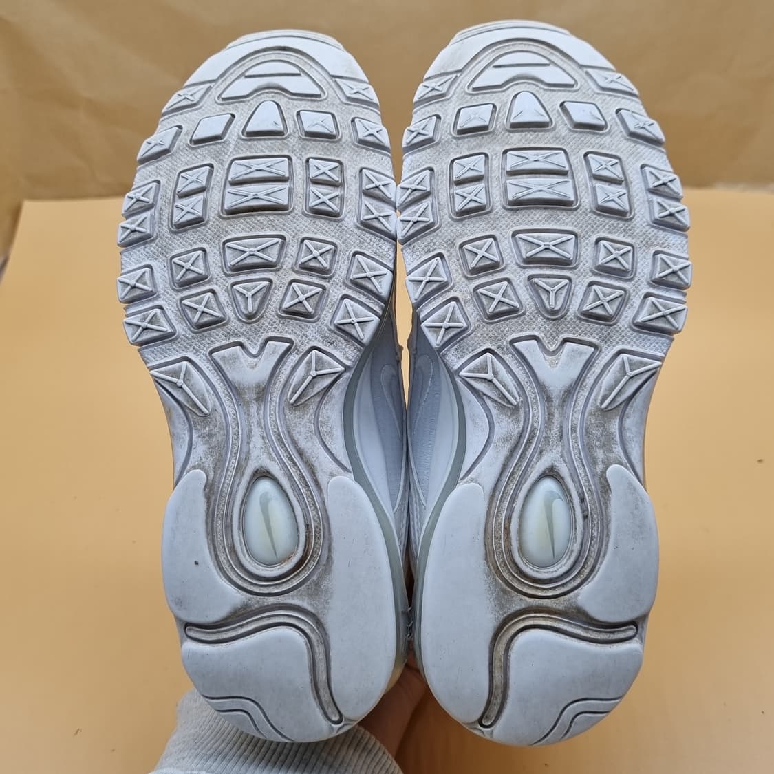 나이키 에어맥스 97 화이트 운동화225 상품이미지3