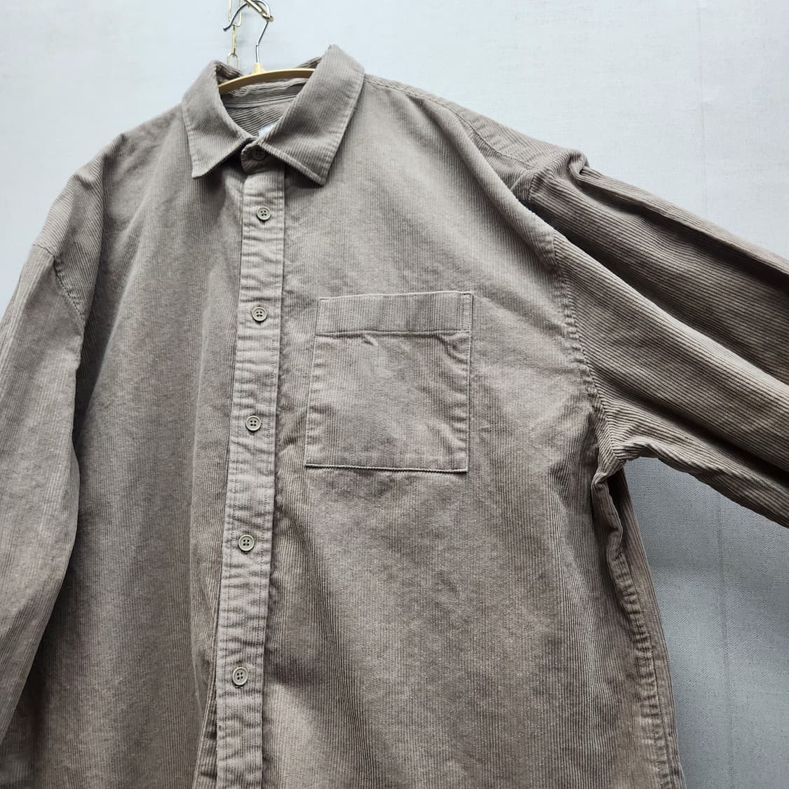 무신사스탠다드 원포켓 코듀로이 오버핏 셔츠 L(2XL) 상품이미지3