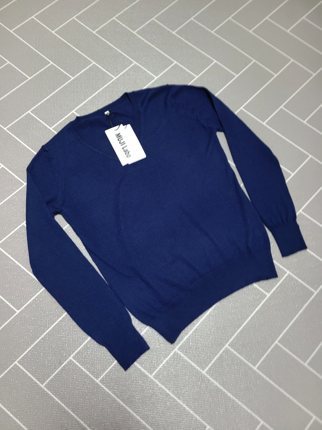 새상품) MUJI Labo 무지 라보 캐시미어 브이넥 니트 스웨터 S 상품이미지1