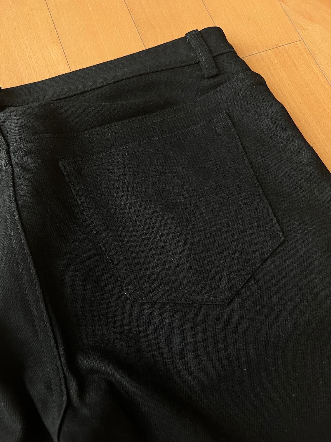 A.P.C. 쁘띠 뉴 스탠다드 블랙진 상품이미지2