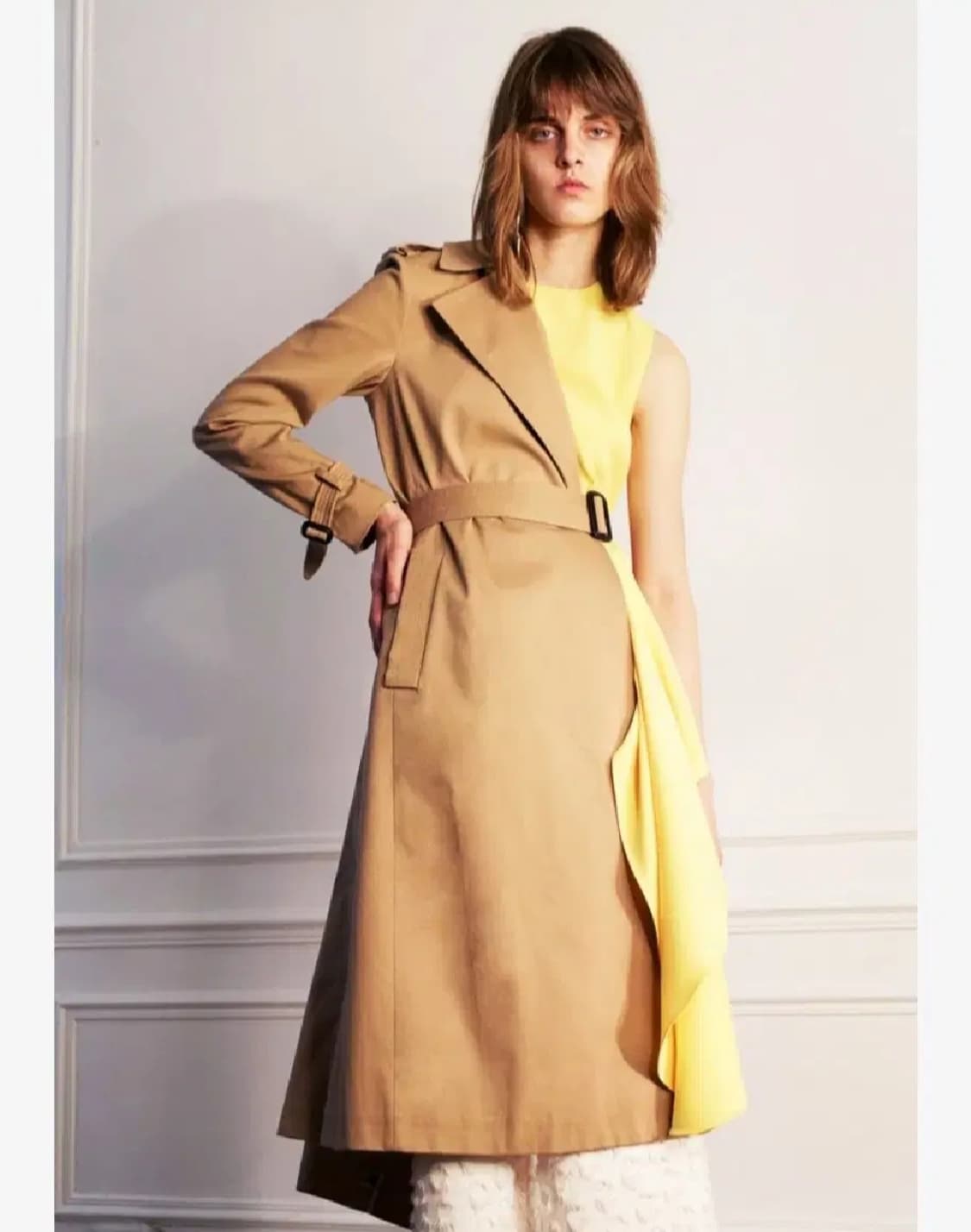 (새상품)ZARA WOMAN 비대칭 러플 옐로우 탑 상품이미지1