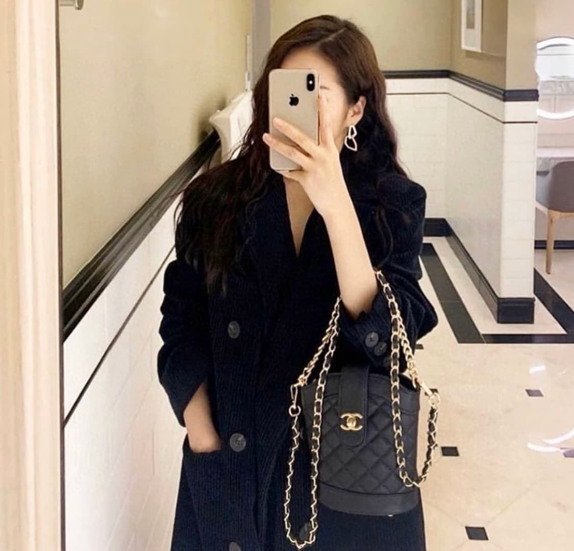 샤넬뷰티 골드체인 퀼팅 크로스 버킷백 기프트백 무배 상품이미지1