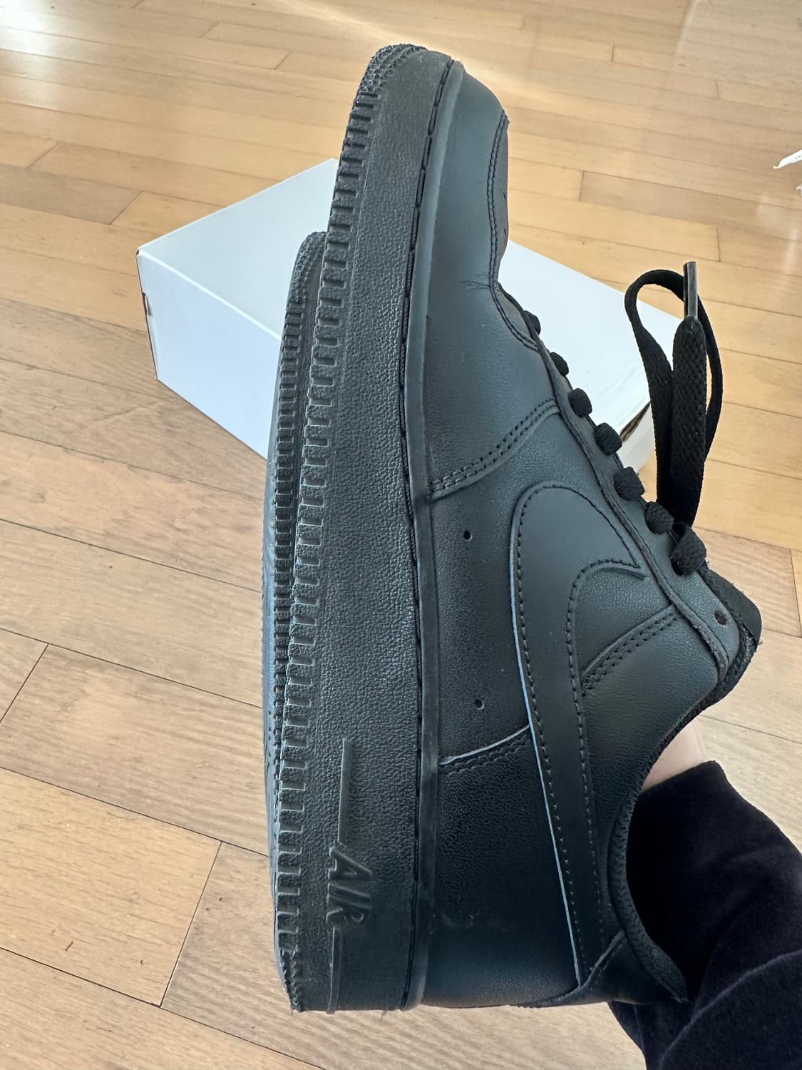 나이키 에어포스1 올블랙 260 상품이미지3