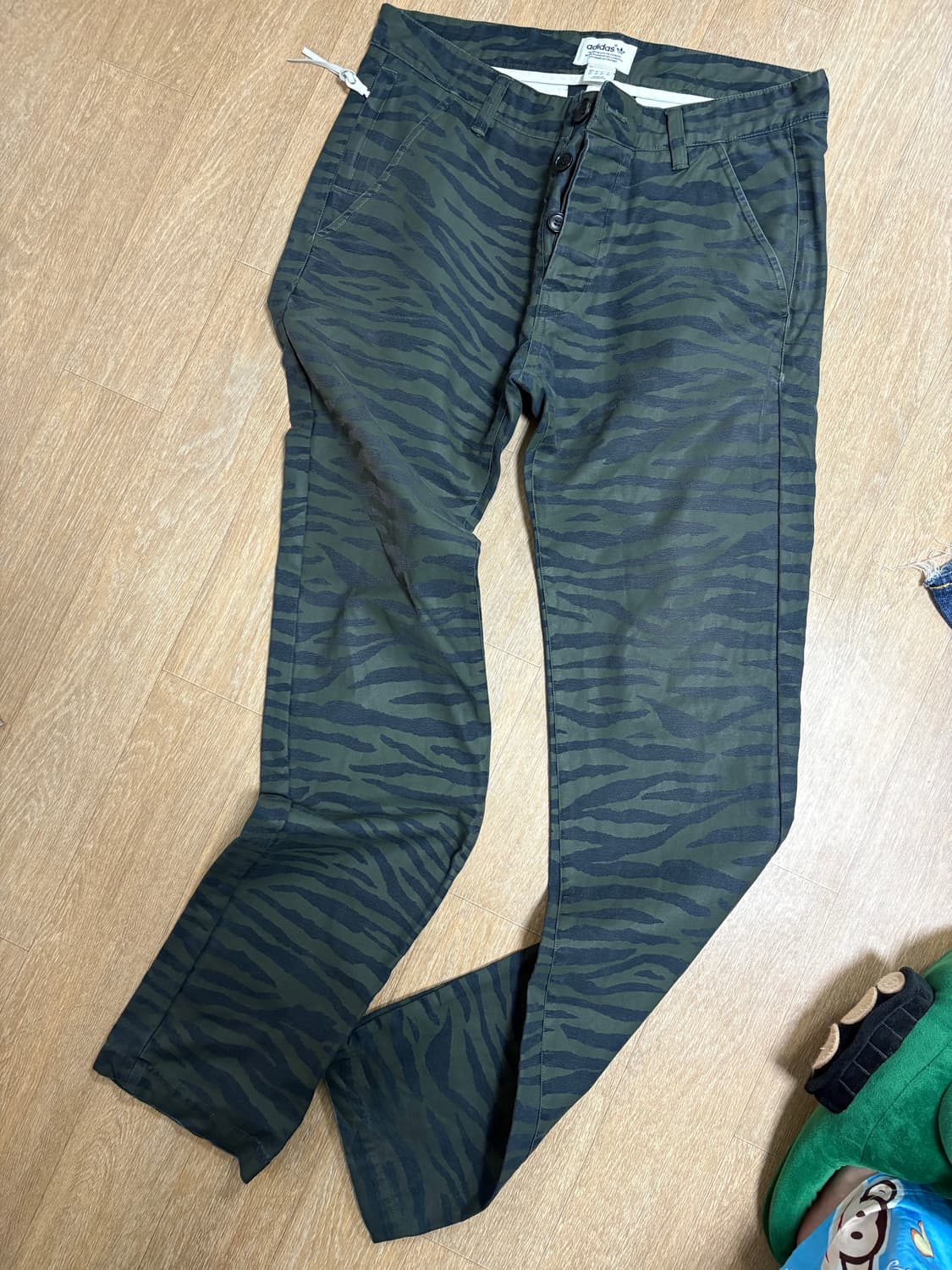 아디다스 지브라 패턴 바지 상품이미지1