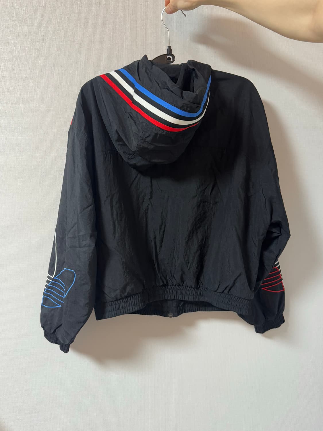 아디다스 윈드브레이커 S 사이즈 GT8471 상품이미지2