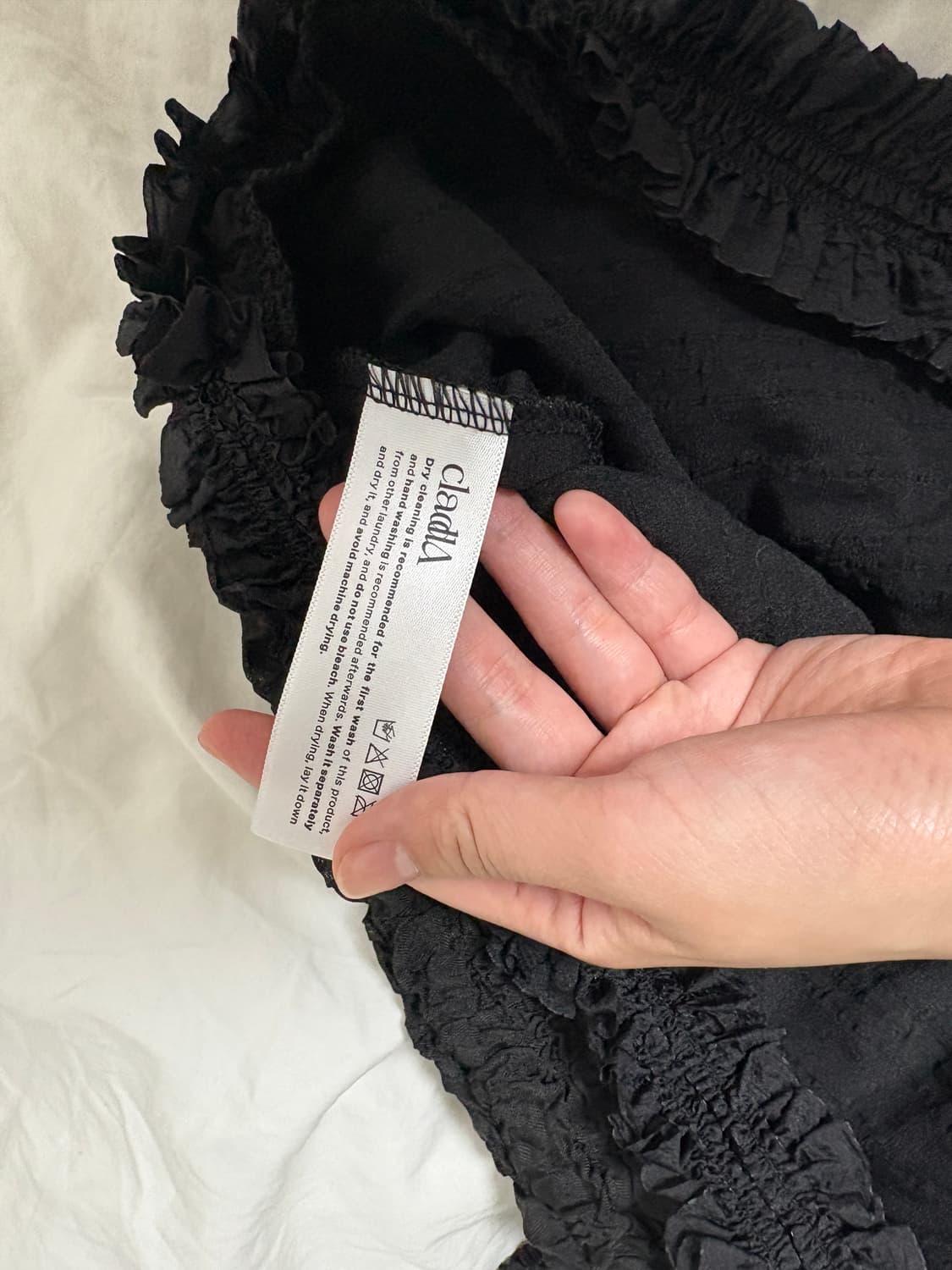 클라따 폼폼 블라우스_블랙 상품이미지4