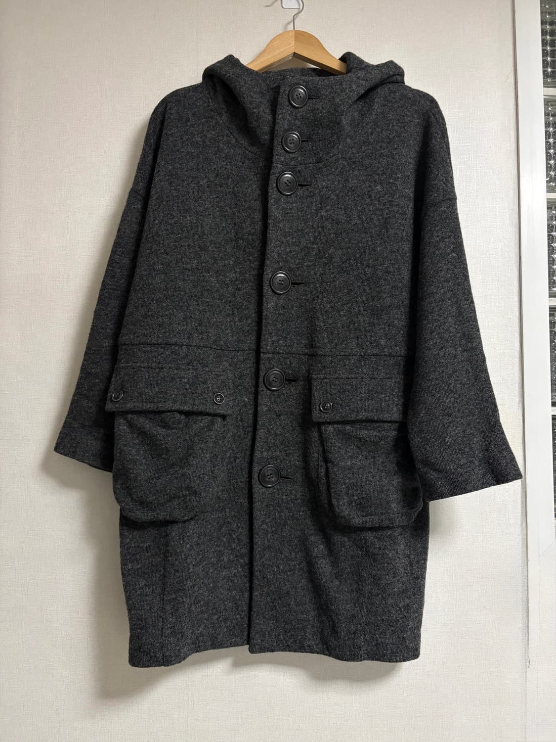 이세이미야케 빅 버튼 후드 울 코트 상품이미지2