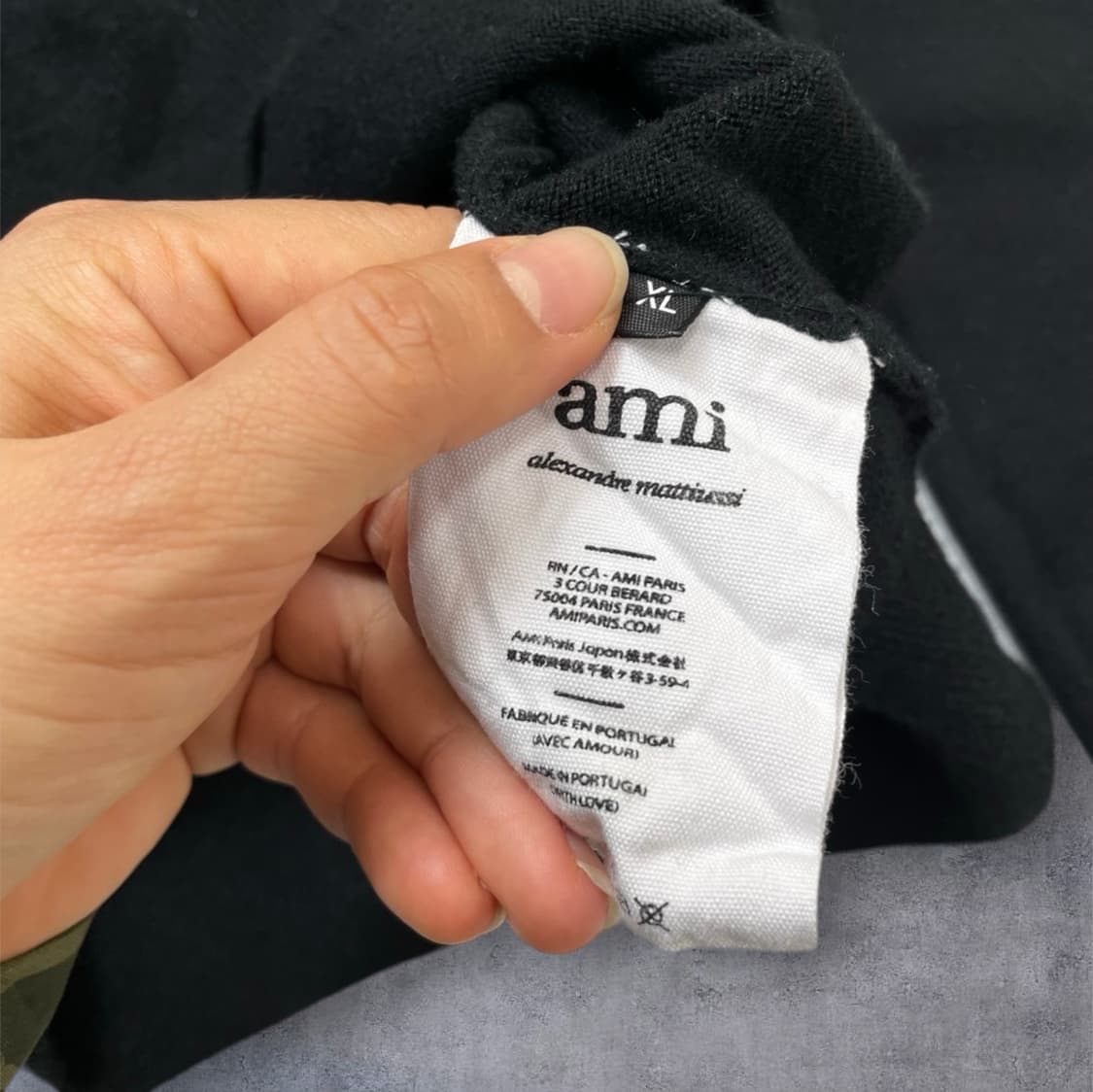 아미 Ami 블랙 스몰 하트 로고 니트 XL 상품이미지3