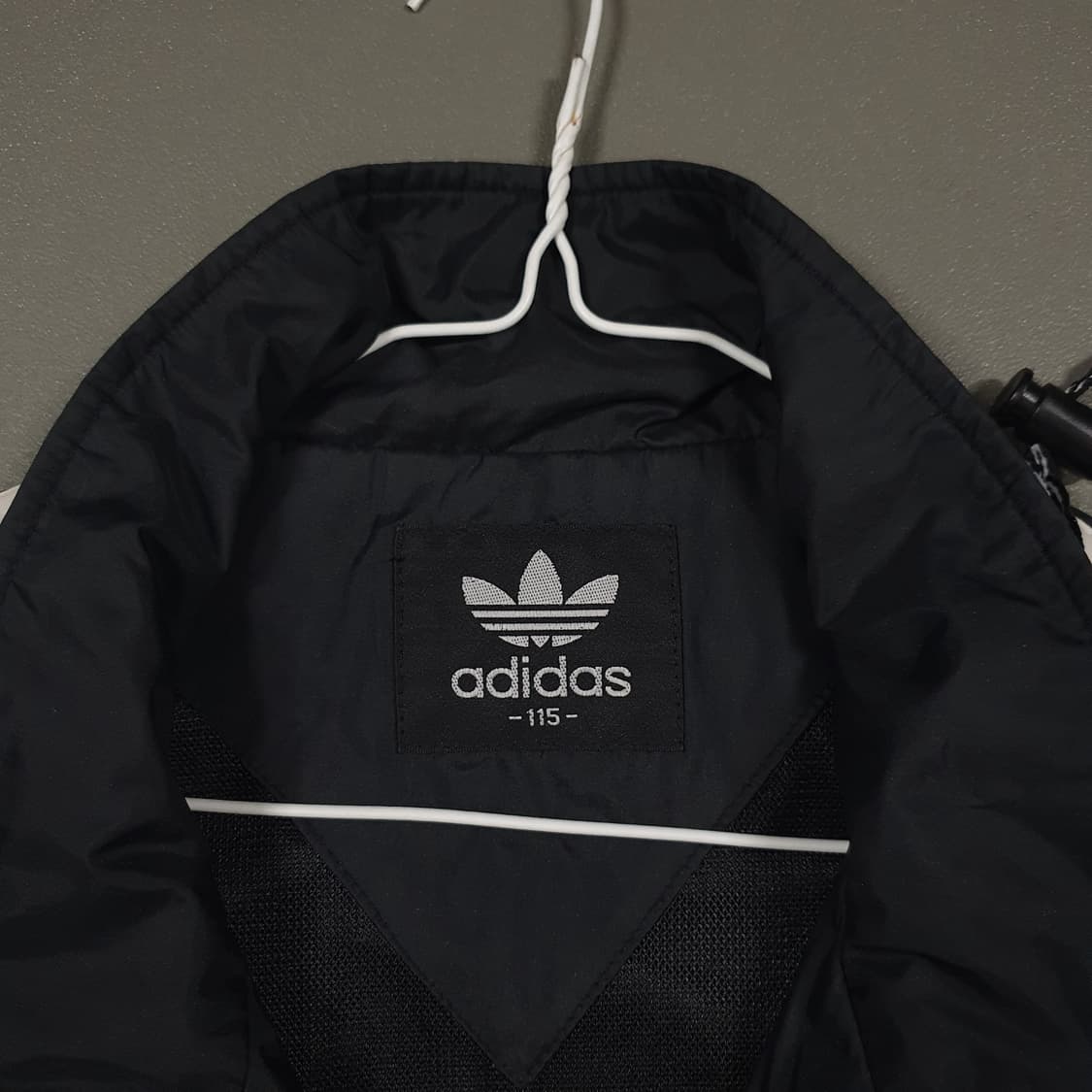 115 (3XL) 아디다스 대장급 올드 삼선 바람막이 집업 자켓 블랙 상품이미지6