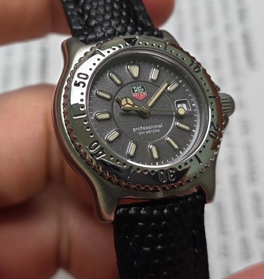 태그호이어 셀 프로페셔널 엘레강스 오리지널 그레이판 쿼츠 여성용 상품이미지3