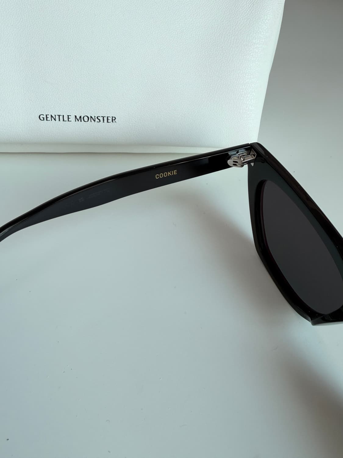 젠틀몬스터 쿠키 블랙 선글라스 상품이미지3