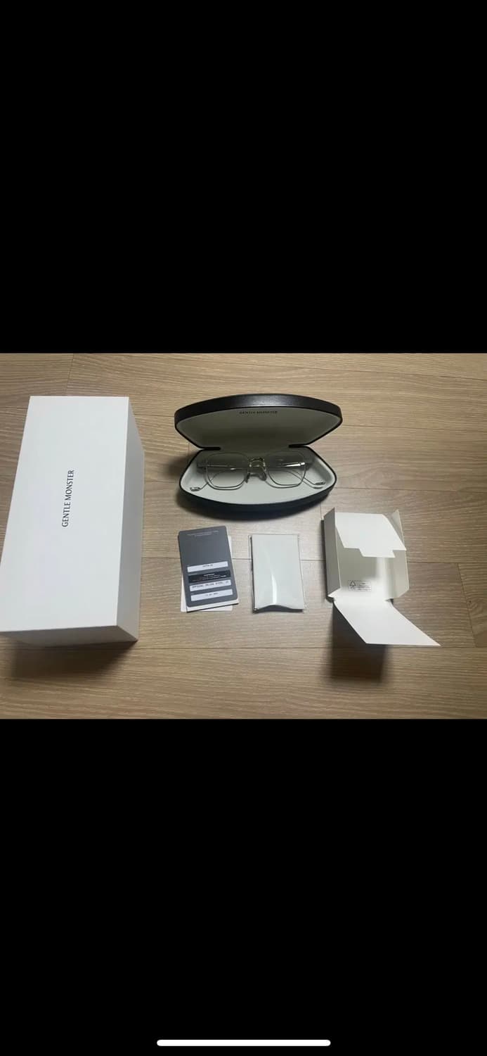 젠틀몬스터 카타 C2 팔아요. 상품이미지1
