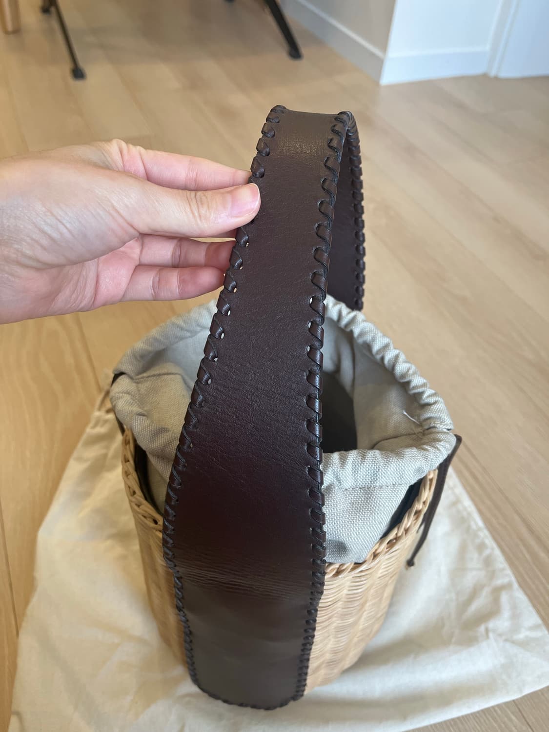 막스마라 라틴 원통 백 (3회 착용) 상품이미지6