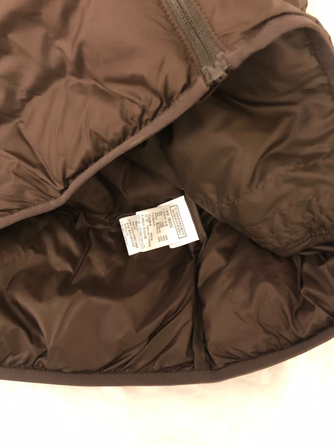 노스페이스 경량 패딩조끼 (brown,s size) 상품이미지4