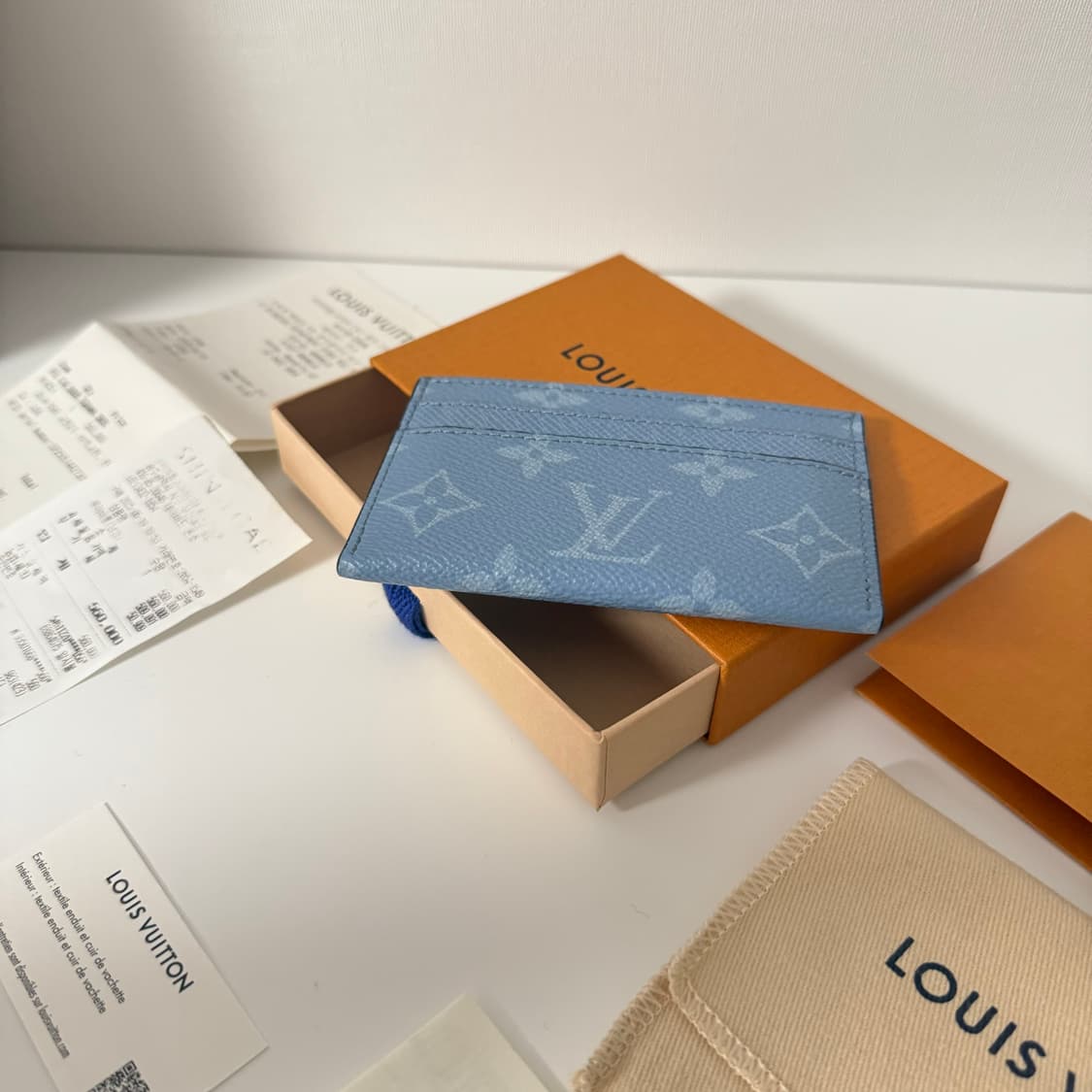 [25년 6월] 루이비통 스카이블루 카드지갑 상품이미지4