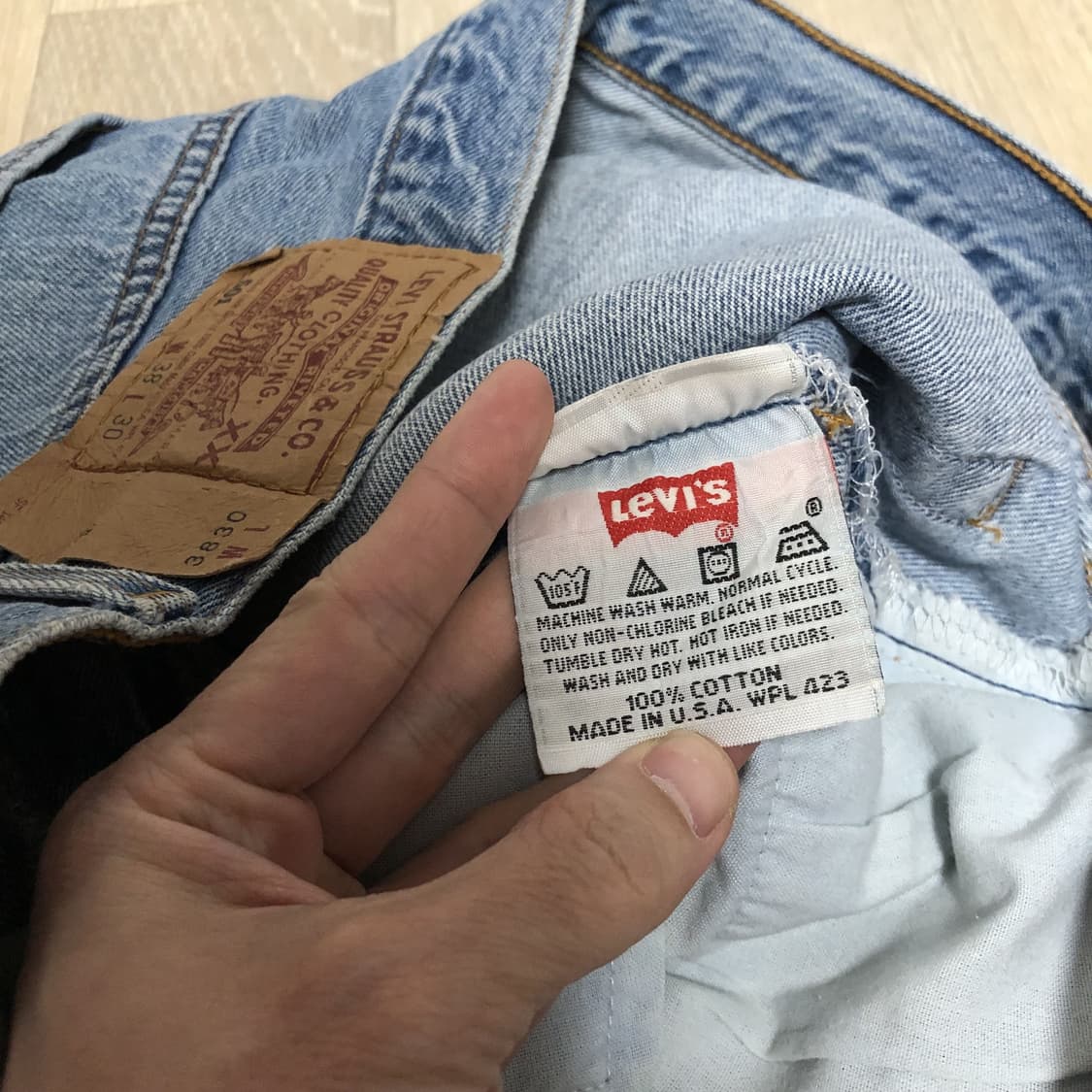 (36) 90's 리바이스 미국제 501 스트레이트진 연청 데님 상품이미지4
