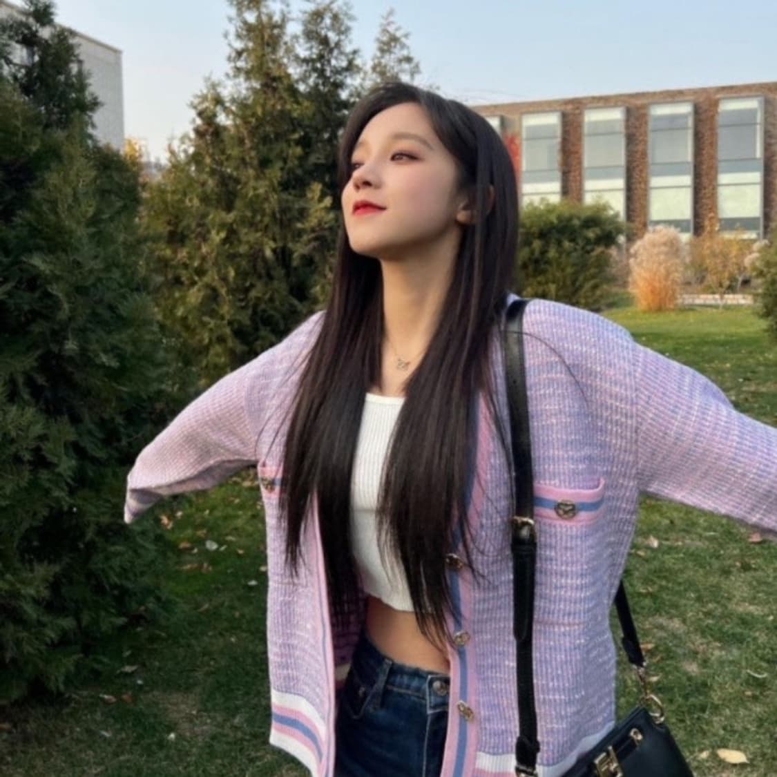 산드로 트위드 이펙트 크롭 가디건 상품이미지1