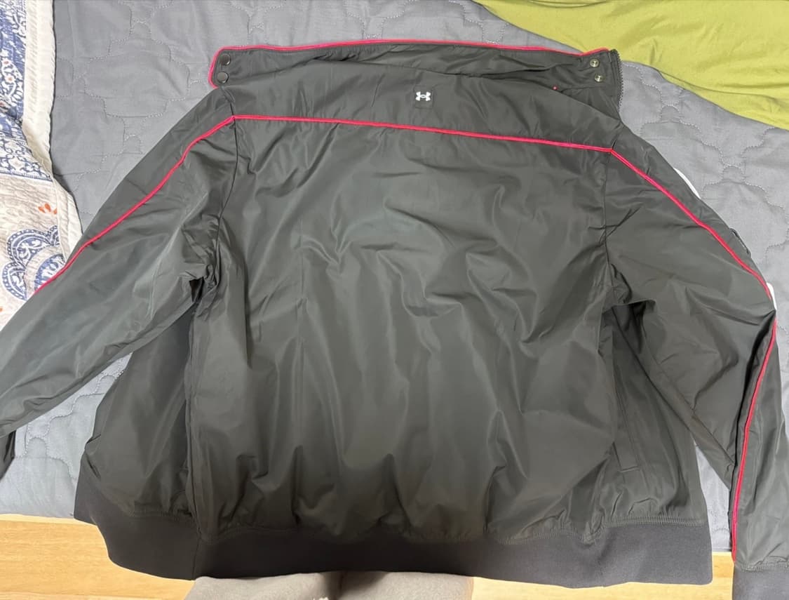 언더아머 봄버 자켓 m 상품이미지3